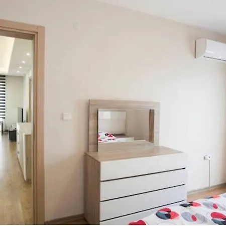 Apartmán Fi Yaka A8 *